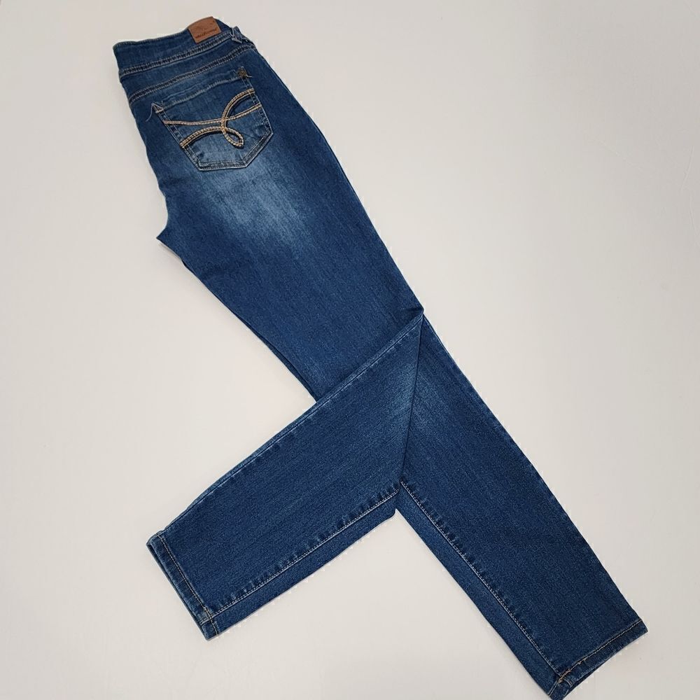 Wallflower - Reg 7 - Ultra Fit Skinny Jeans. ‎ Stretchy jeans